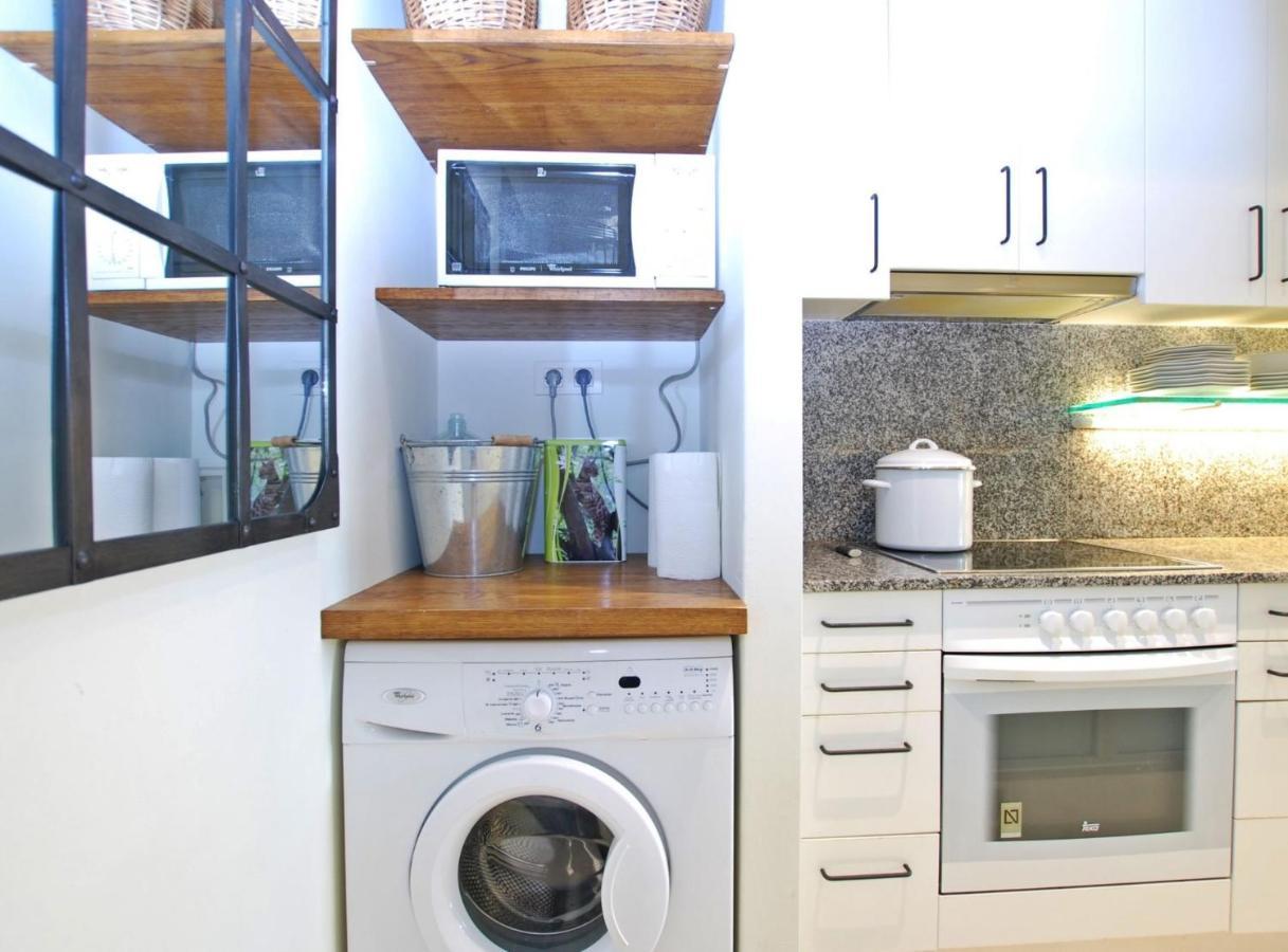 Blue Fridge Apartmen - Blue Fridge Apartmen - Ideal For Couples, Near Beach And Well Connected Lägenhet Vilassar De Mar Exteriör bild