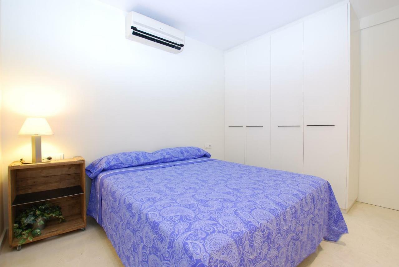 Blue Fridge Apartmen - Blue Fridge Apartmen - Ideal For Couples, Near Beach And Well Connected Vilassar De Mar Exteriör bild